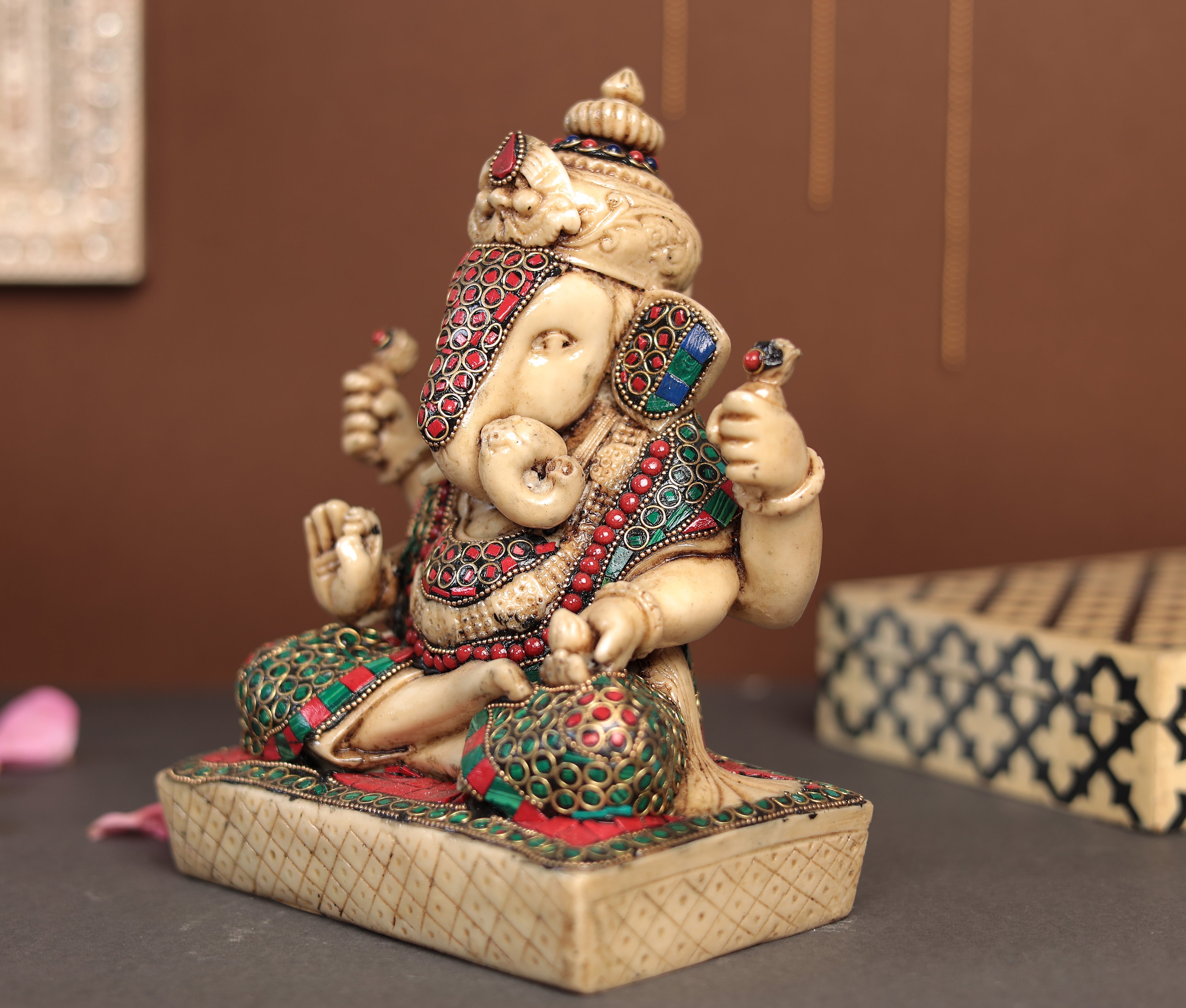 Stone Work Ganesha in Resin 8"