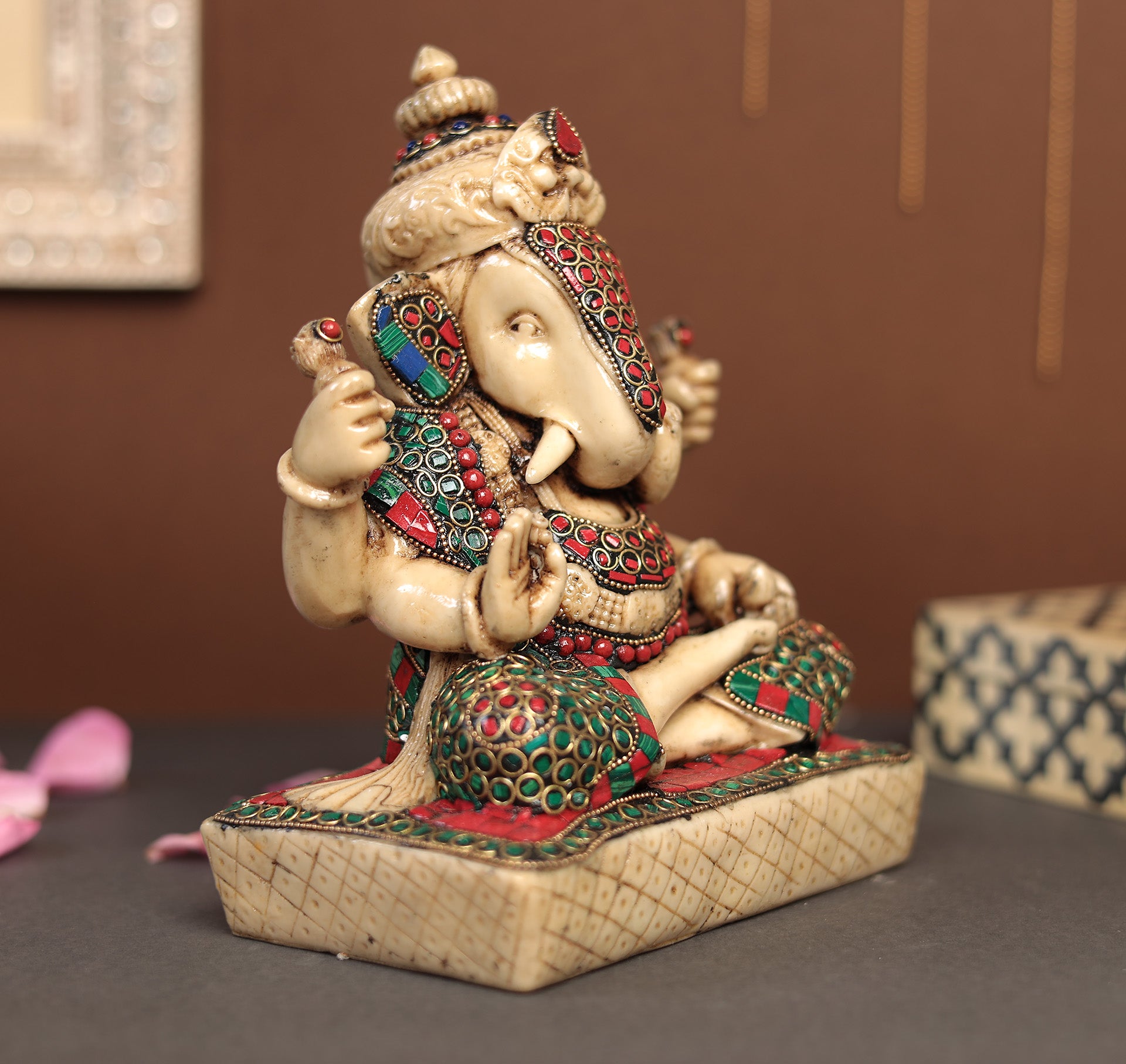 Stone Work Ganesha in Resin 8"