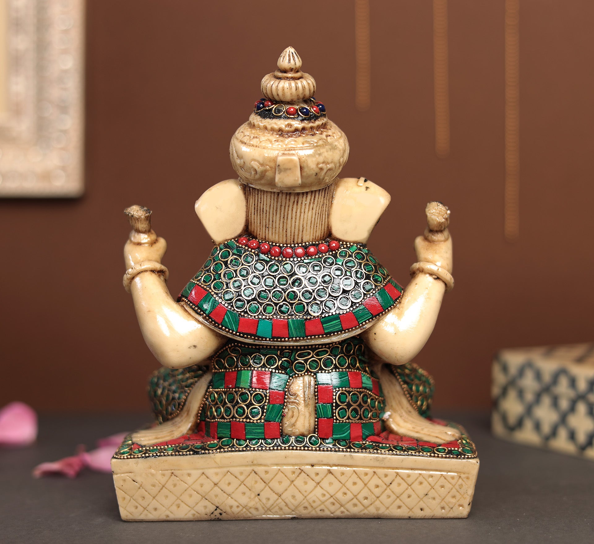 Stone Work Ganesha in Resin 8"