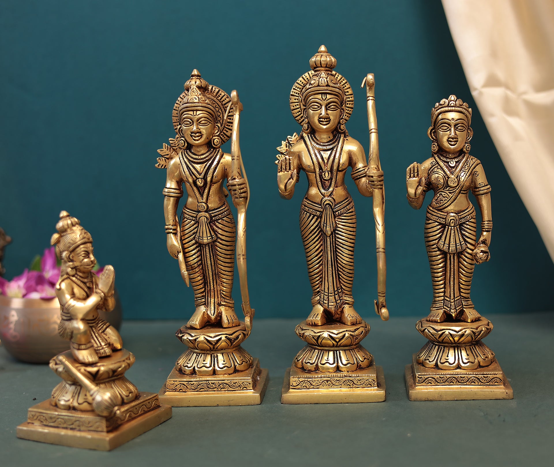 Brass Ram Darbar Statue in 10.5 Inches (26.67 Cm)