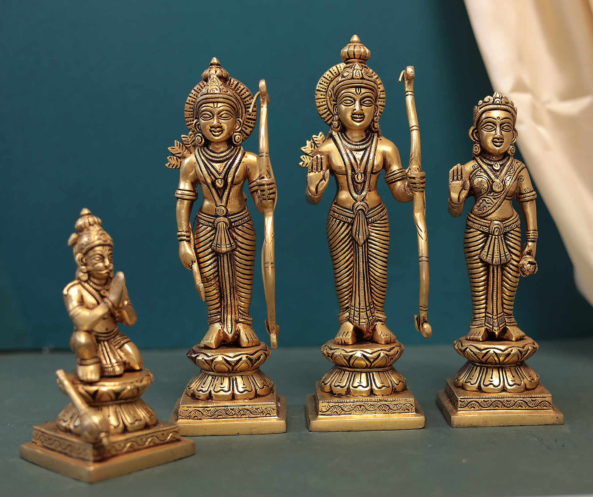 Brass Ram Darbar Statue in 10.5 Inches (26.67 Cm)