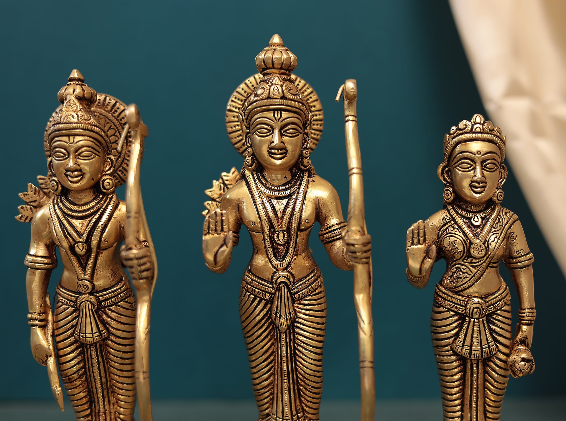 Brass Ram Darbar Statue in 10.5 Inches (26.67 Cm)