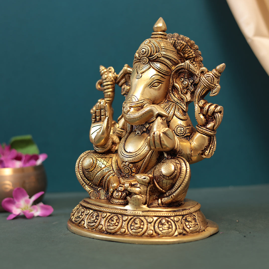 Brass Divine Lord Idampuri Ganesha Idol In Big Size