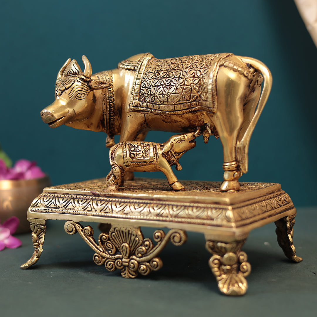 Brass Kamadhenu Cow With Calf In 8"