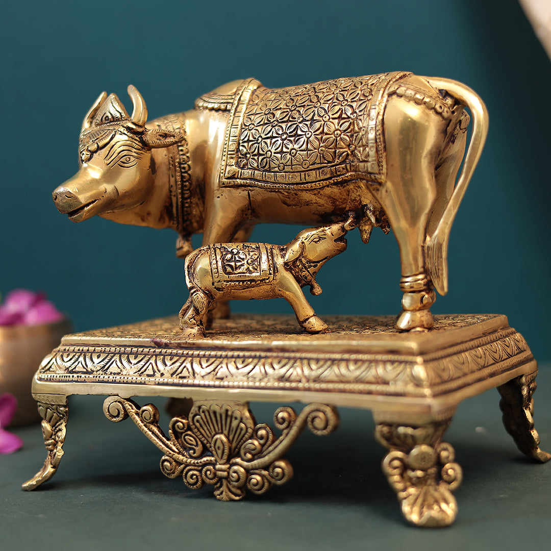 Brass Kamadhenu Cow With Calf In 8"