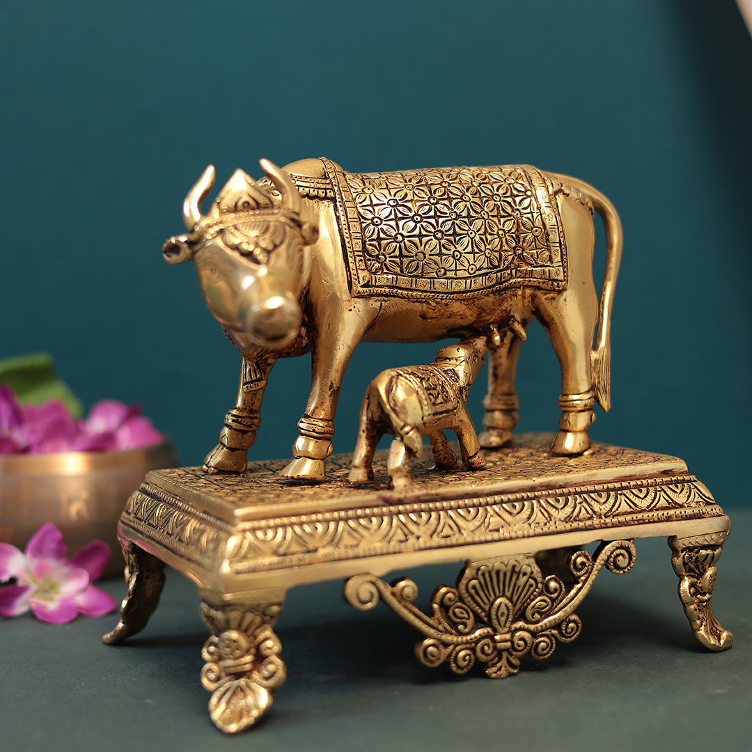 Brass Kamadhenu Cow With Calf In 8"