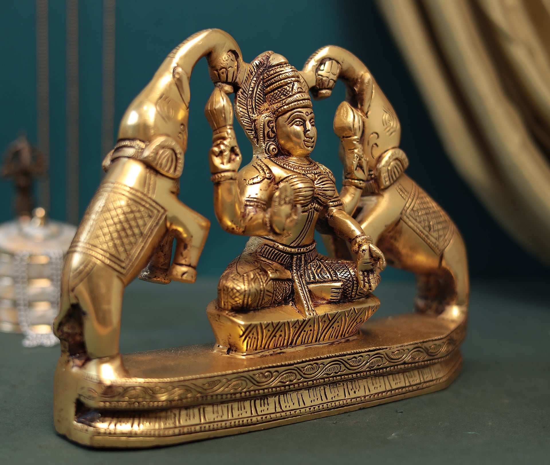 Brass Goddess Gaja (Elepahant) Lakshmi Idol In 7.5 Inches (19 Cm)