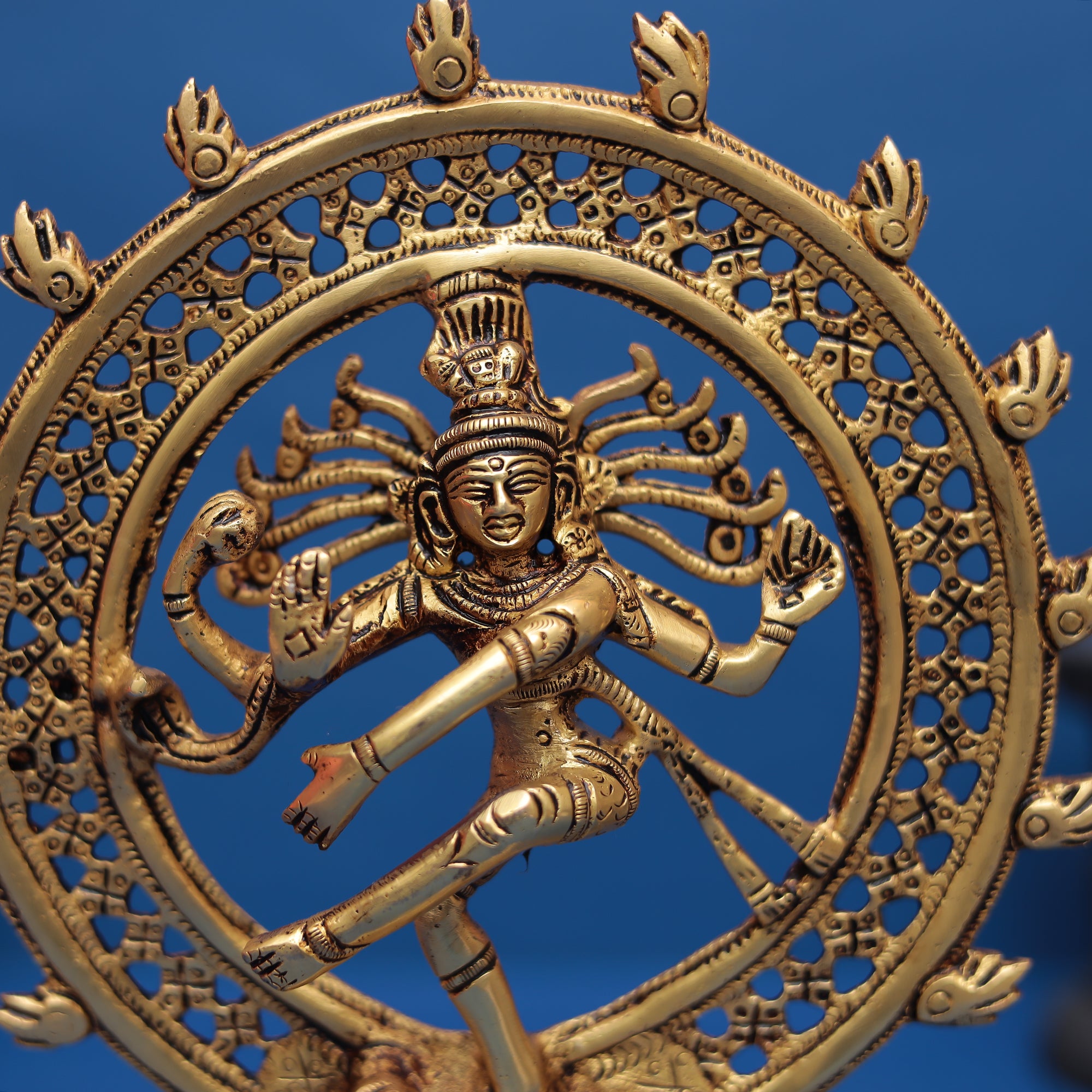 Brass Natraj Idol – Symbol of Cosmic Energy & Divine Art In 9 Inches