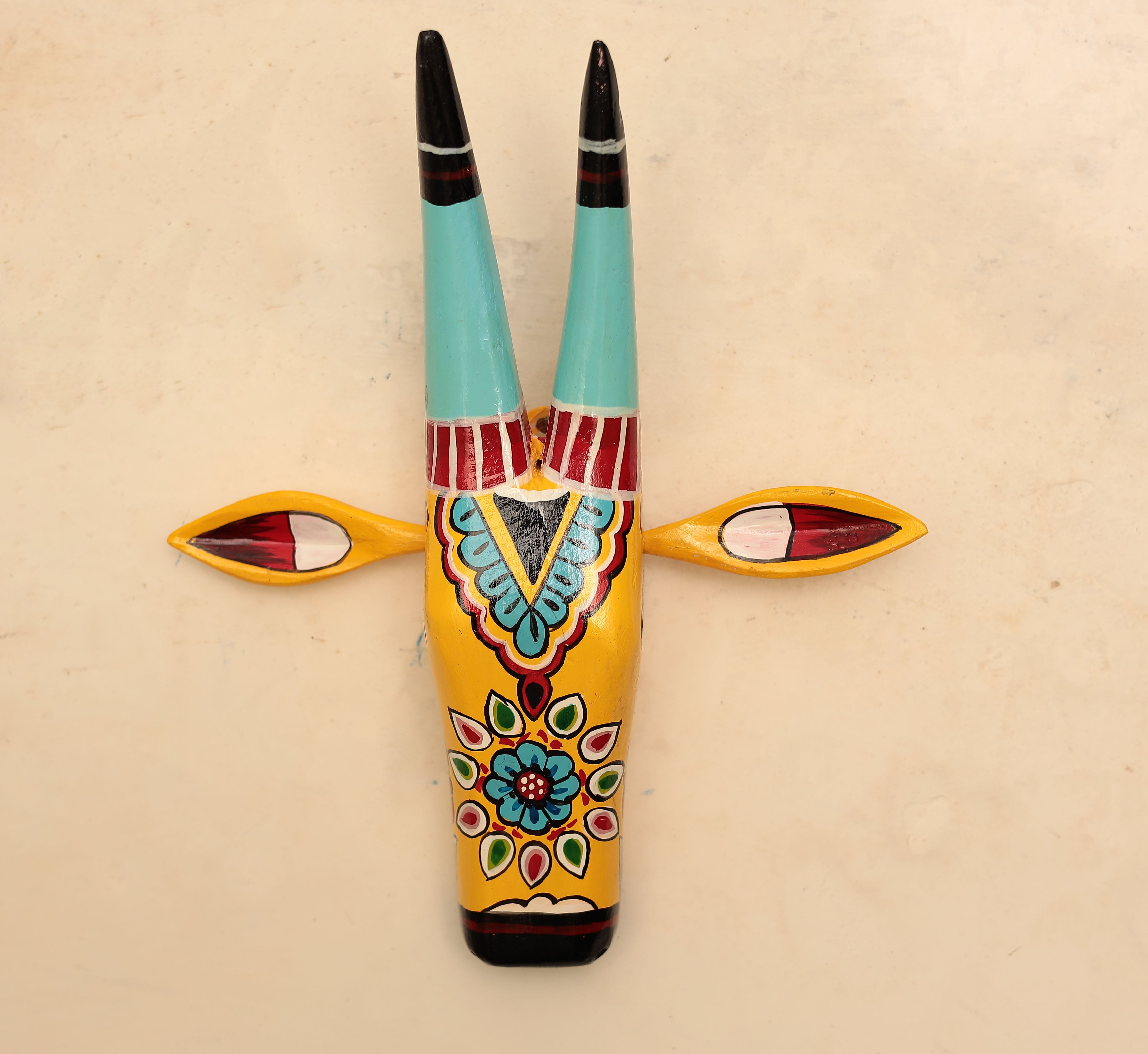 Exquisite Wooden Decorative Cow Head For Wall Decor In 11 Inches