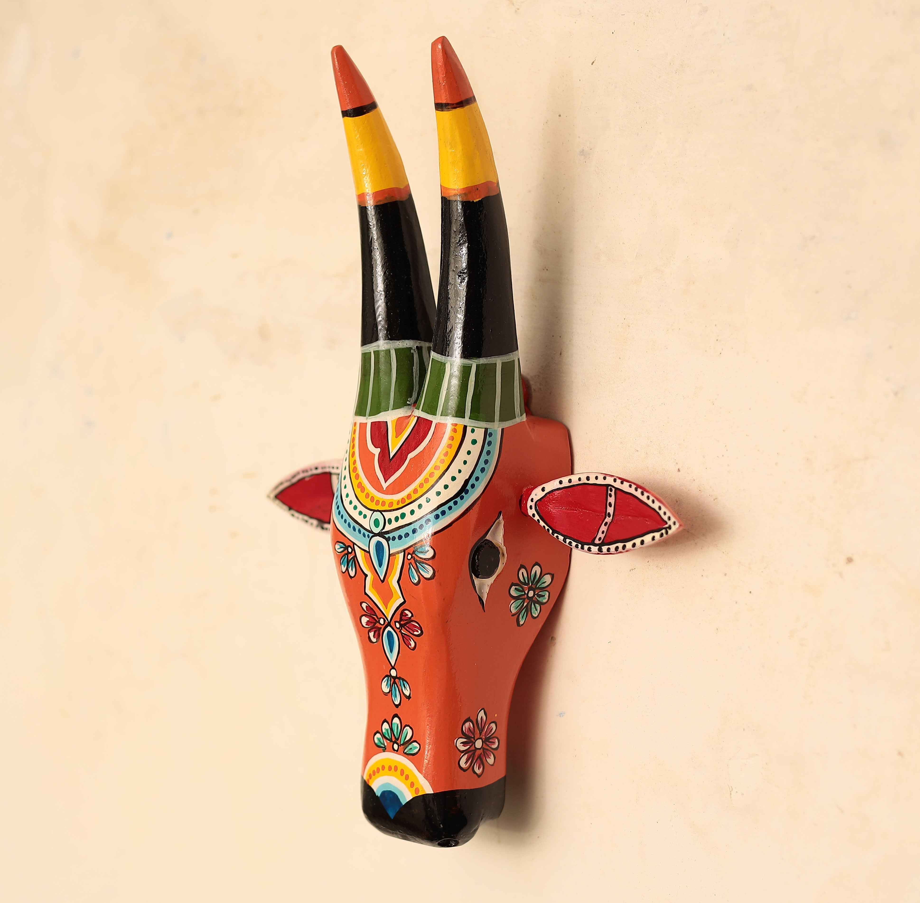 Exquisite Wooden Decorative Cow Head For Wall Decor In 11 Inches