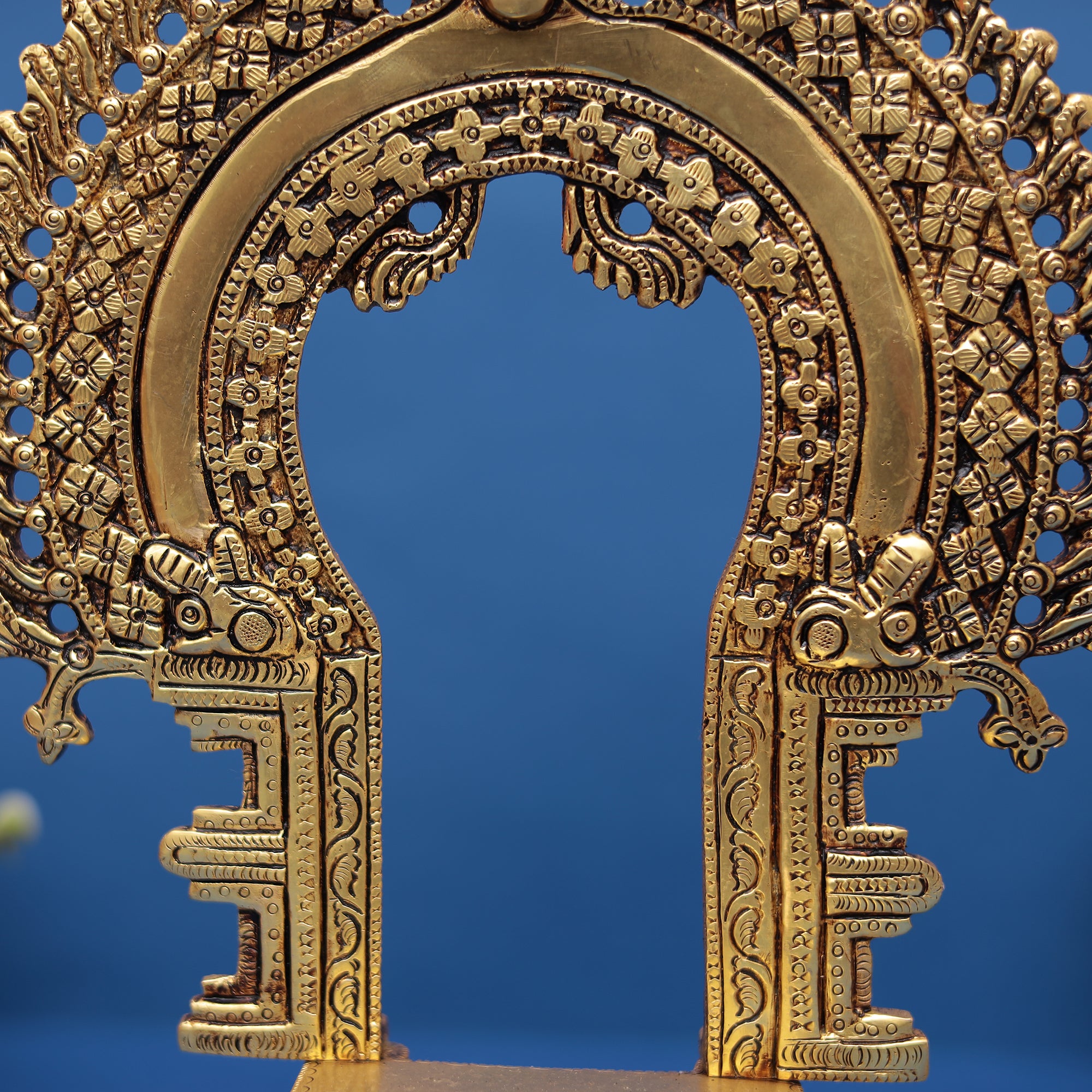 Small Brass Throne with Kirtimukha Prabhavali 12" INCH