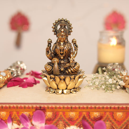 Lakshmi and Ganesh Pair Sitting On Lotus - 4.5 Inches