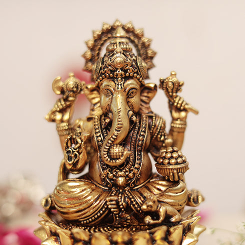 Lakshmi and Ganesh Pair Sitting On Lotus - 4.5 Inches