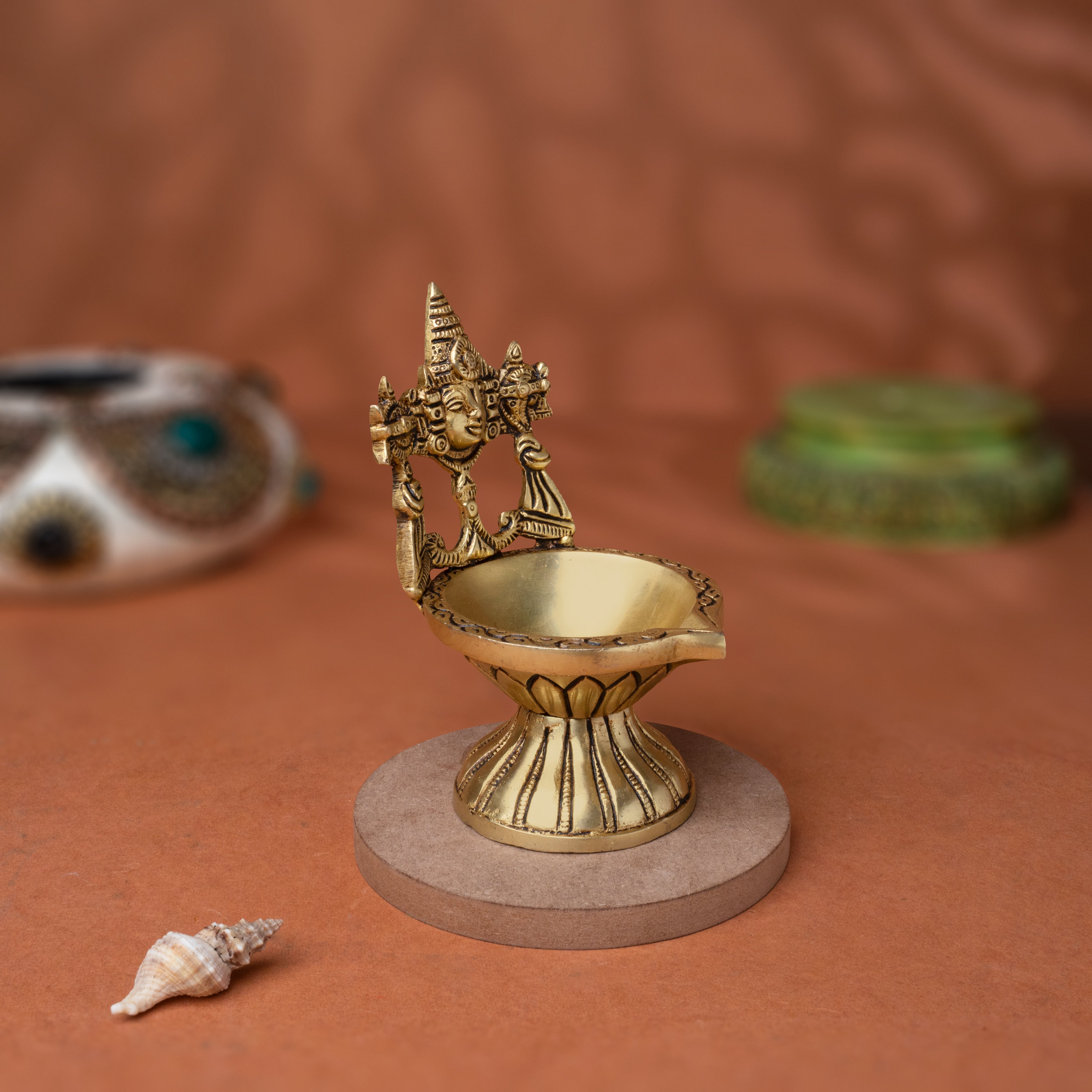 Light of Faith, Lord Tirupati Balaji through this exquisitely handcrafted Brass Face Diya In 5.5 Inch