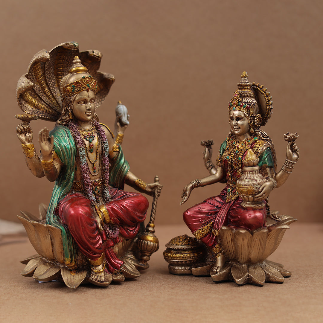 Lord Vishu Idol In Sitting Position In 8 Inches