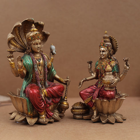 Lord Vishu Idol In Sitting Position In 8 Inches