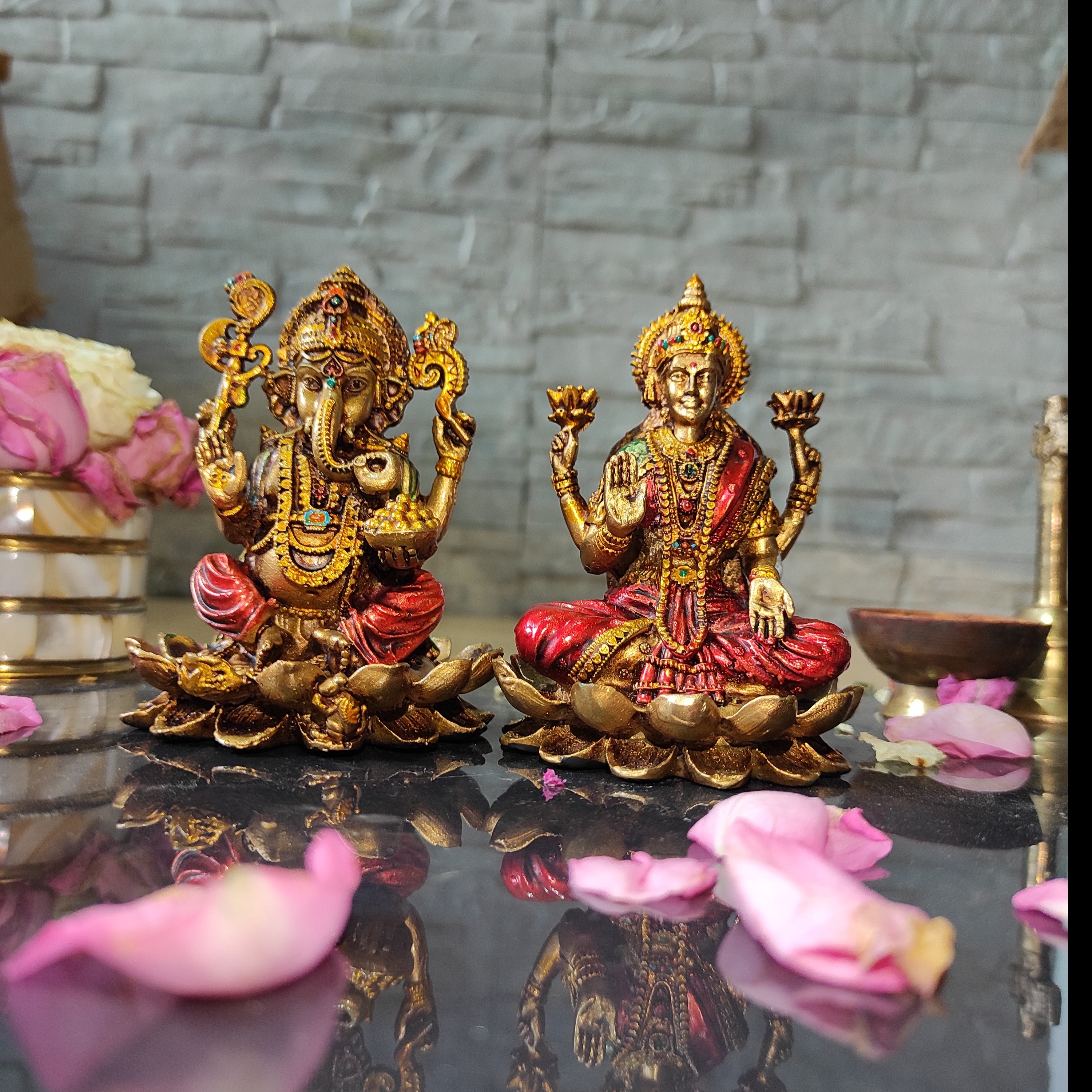 Ganesh and Lakshmi Ji Idol In 4 Inches In Multicolor