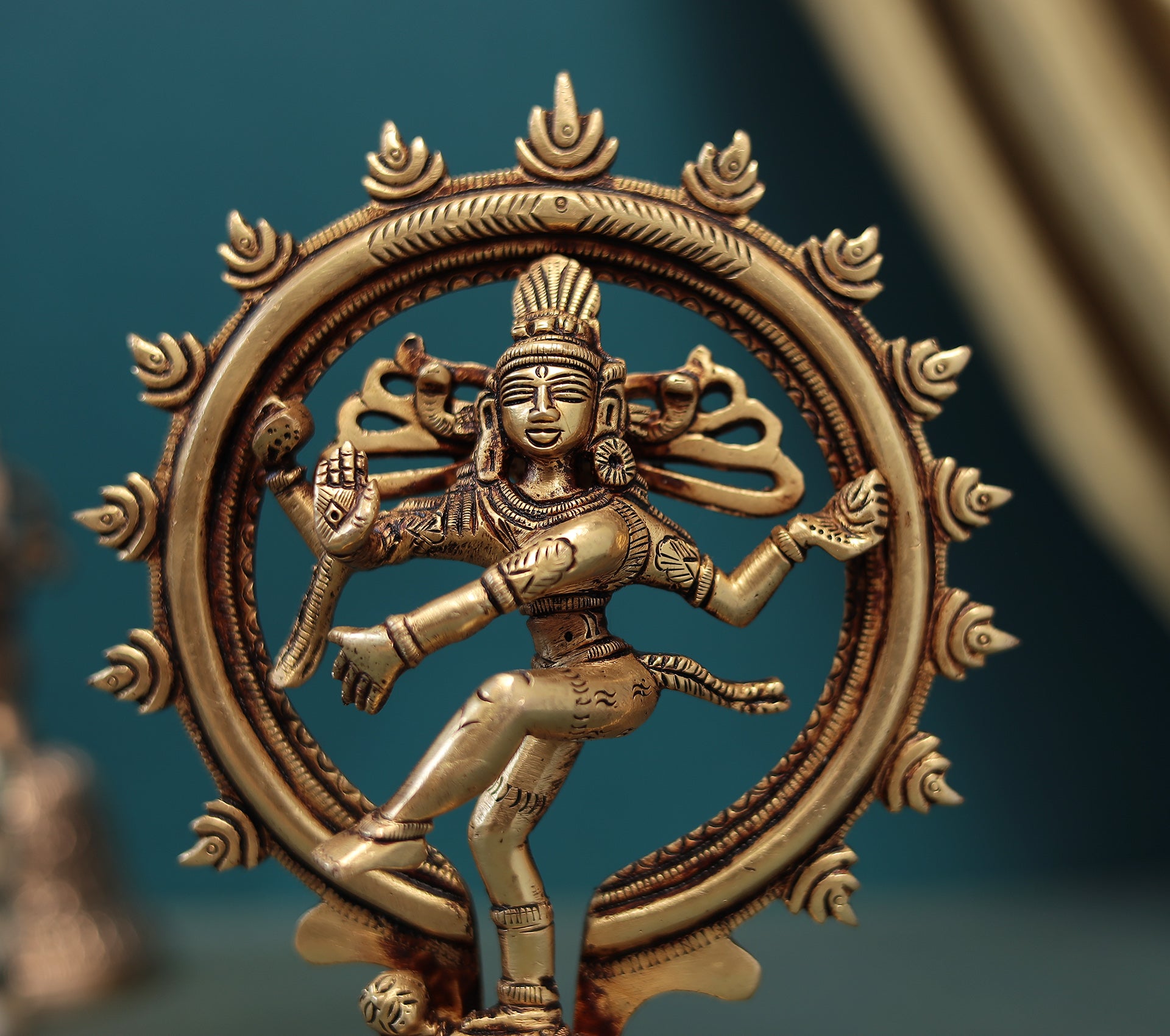 Antique Brass Nataraja/Dancing Shiva Idol In 6.5 Inch (16.5 Cm)