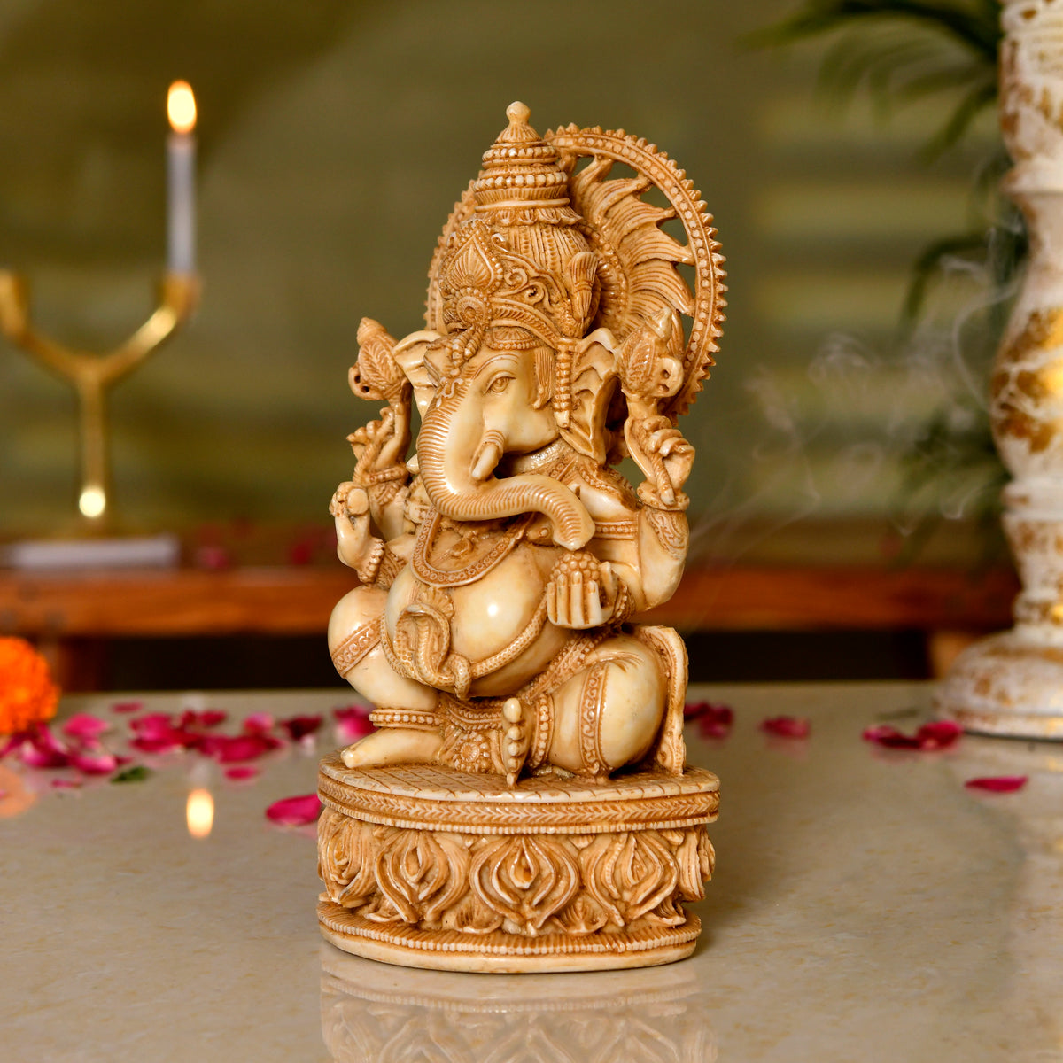 Gajanan – Handcrafted Marble Ganesha with Decorative Chakra | Antique Ivory Finish