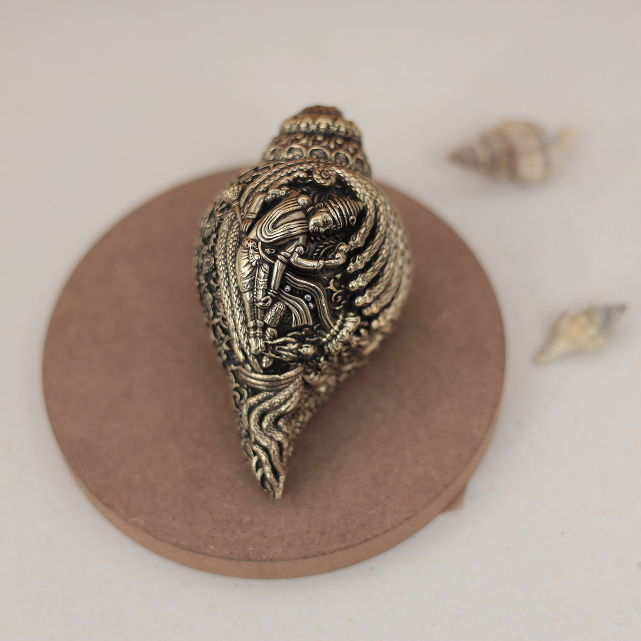 Brass vishnu shankh, a decorative and religiously significant conch shell in 4 and 3 Inches Length