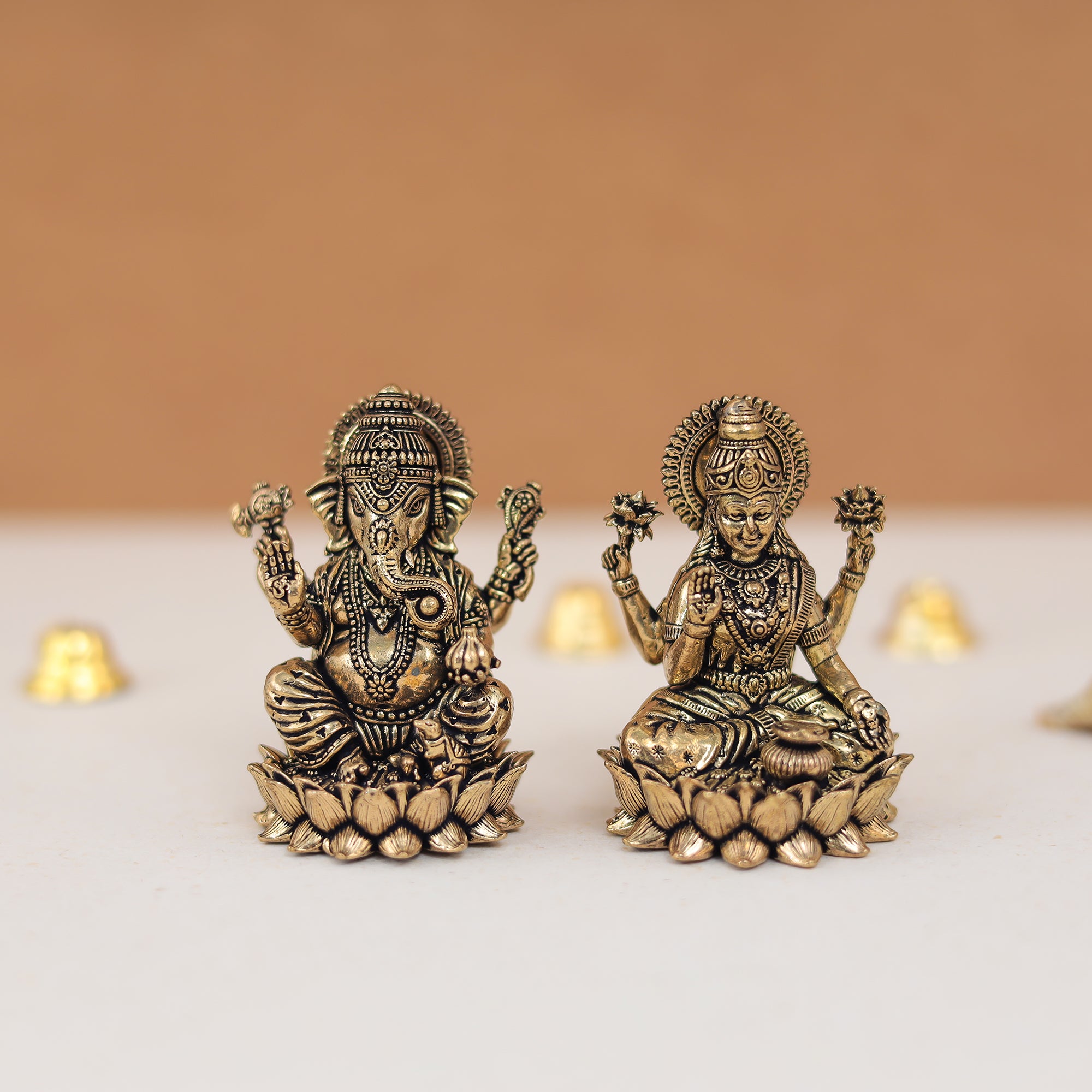 Diwali Special Lakshmi & Ganesh Idol Pair/Customised Gift Box In 2.5 Inches