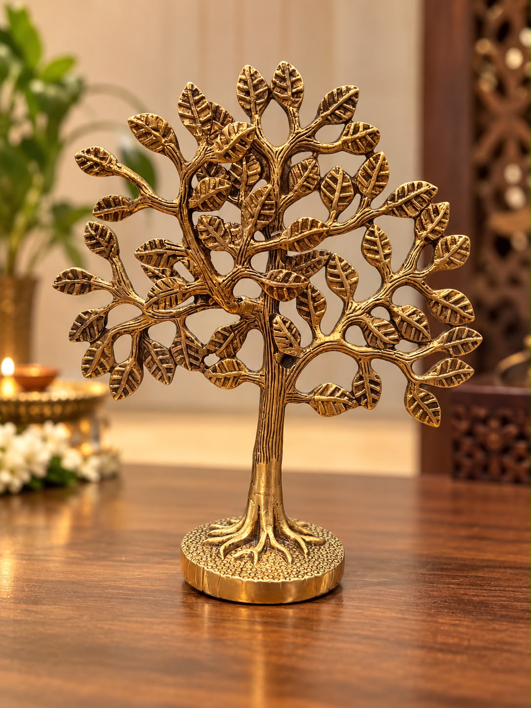 Brass Blossom Tree – Handcrafted Floral Sculpture with Intricate Leafwork